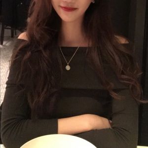 GREEN OFF THE SHOULDER TOP